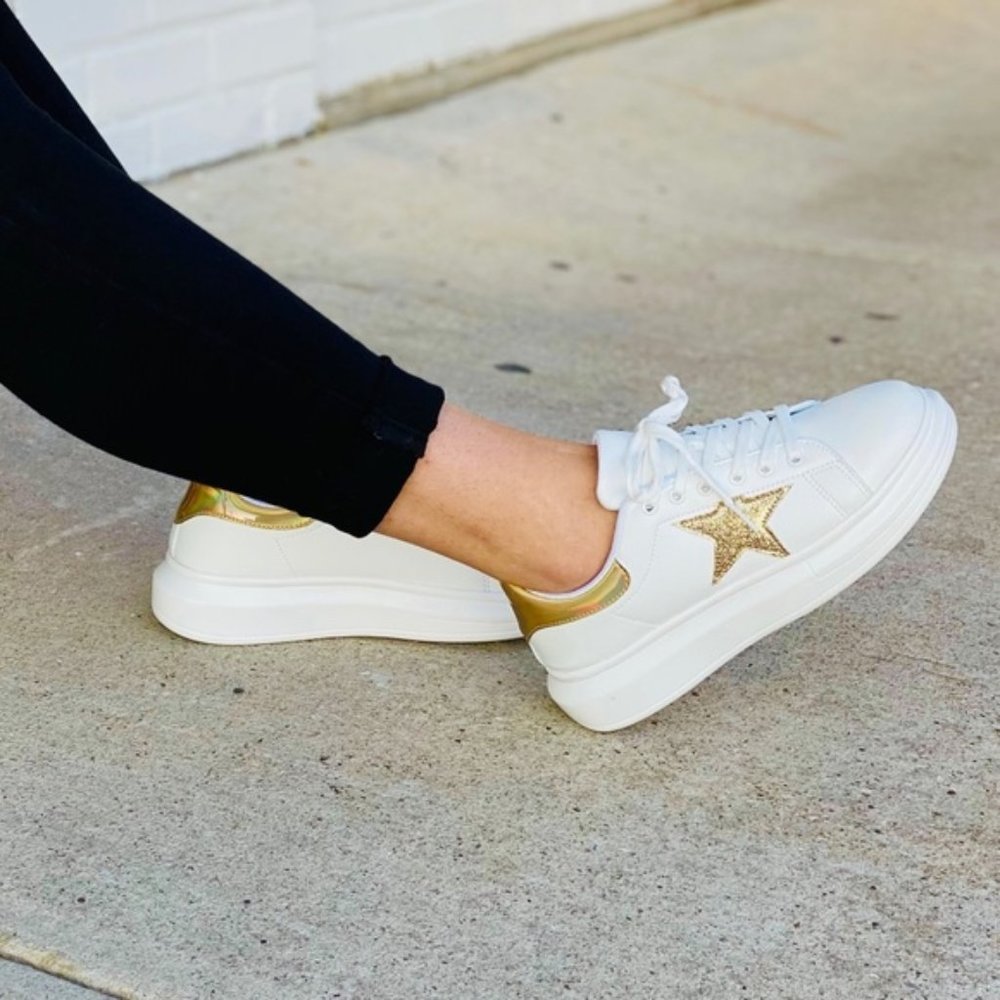 LAST PAIR LEFT SUPER STAR SNEAKERS- GOLD size 6